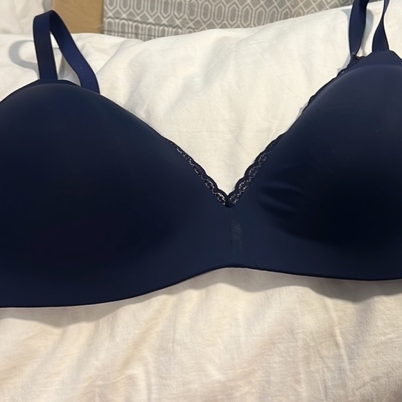 ⭐️Aerie,36-D, Blue Demi-bra,wireless with lace trim,Hook in Back for Racer/Back! - Picture 8 of 10